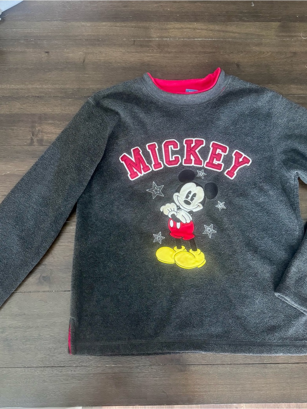 Vintage Disney Embroidered Mickey Mouse Sweatshirt
